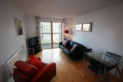 2 bedroom flat to rent, Mackenzie House, Leeds, LS10