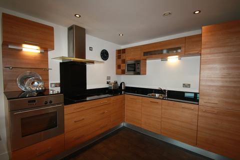 2 bedroom flat to rent - Mackenzie House, Leeds, LS10