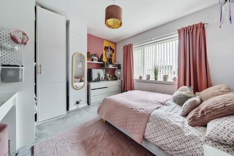 62 Dib Lane, Leeds, LS8 3HF