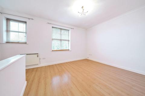 2 bedroom flat for sale, Syke House, New Road, Leeds LS19