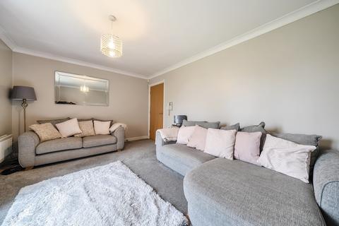 2 bedroom flat for sale, Teale Drive, Leeds LS7