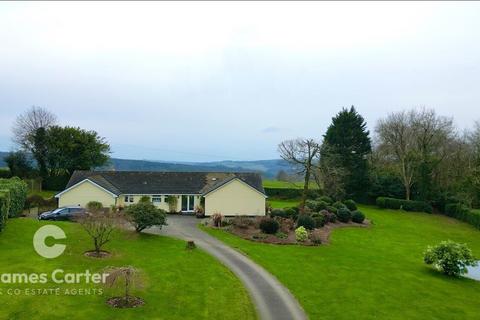 4 bedroom property with land for sale - Bodmin PL30