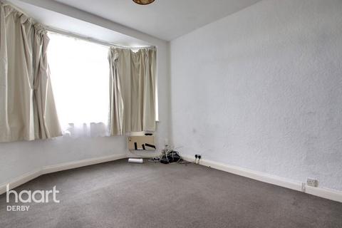3 bedroom semi-detached house to rent, Beacon Road, Loughborough