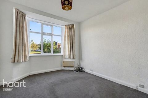 3 bedroom semi-detached house to rent, Beacon Road, Loughborough