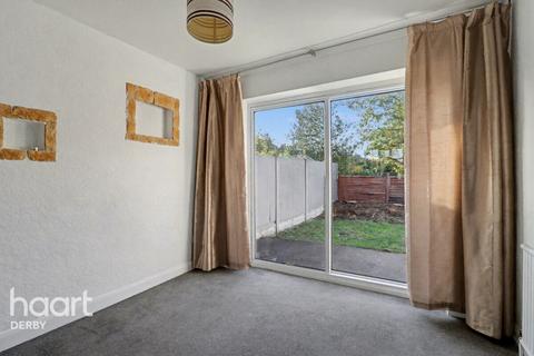 3 bedroom semi-detached house to rent, Beacon Road, Loughborough