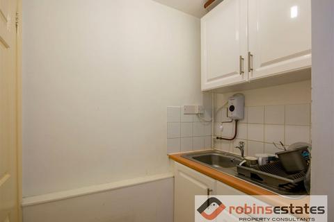 Semi detached house to rent, Wollaton Road, Beeston, Nottingham, NG9 2NR