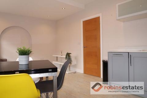 2 bedroom apartment to rent, St. James's Terrace, Nottingham, NG1 6FW