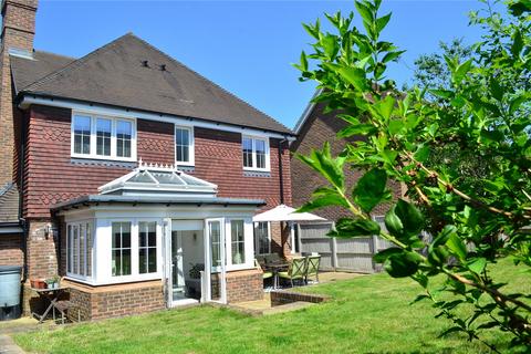 5 Ardingly Lane, East Grinstead, RH19 1RU