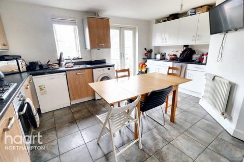 6 bedroom terraced house for sale - Knot Tiers Drive, Northampton