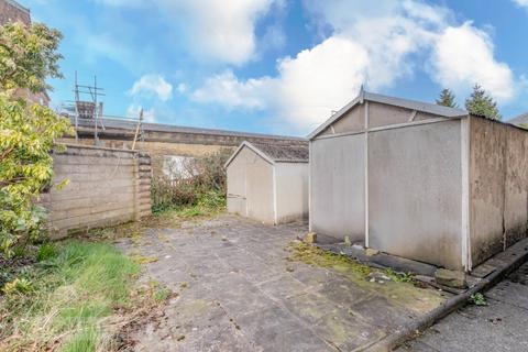 2 bedroom end of terrace house for sale - Spring Hall Gardens, Halifax, West Yorkshire, HX2