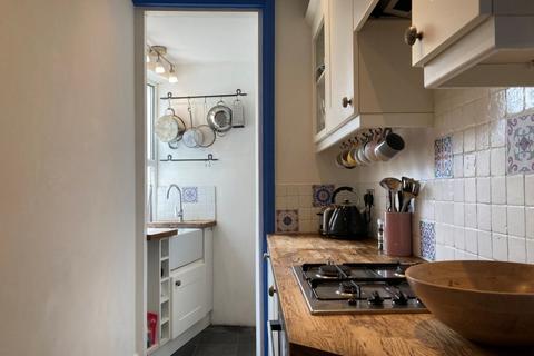 2 bedroom apartment to rent - Roundhill Crescent, Brighton BN2