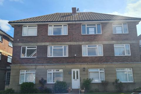 2 bedroom flat to rent, Middlesex Road, Bexhill-on-Sea TN40