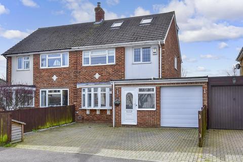4 bedroom semi-detached house for sale - Robson Drive, Aylesford, Kent