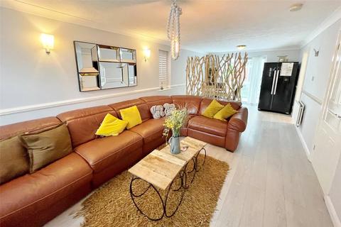 2 Angell Close, Maidenbower, Crawley, RH10 7NG