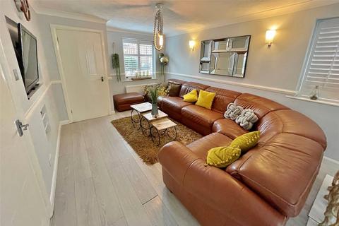 2 Angell Close, Maidenbower, Crawley, RH10 7NG