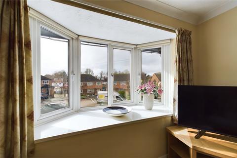 1 bedroom apartment for sale, Belloc Close, Pound Hill, Crawley, West Sussex, RH10