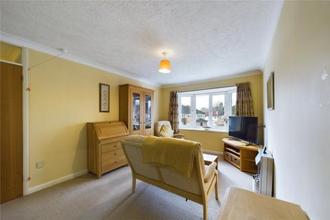 1 bedroom apartment for sale, Belloc Close, Pound Hill, Crawley, West Sussex, RH10