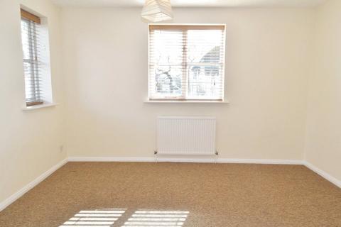 18 Alberta Drive, Smallfield, Horley, RH6 9QU