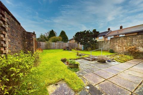 4 bedroom end of terrace house for sale, Lavant Close, Gossops Green, Crawley, West Sussex, RH11