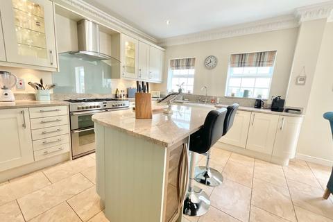 6 bedroom detached house for sale, Burgess Close, Stapeley, CW5