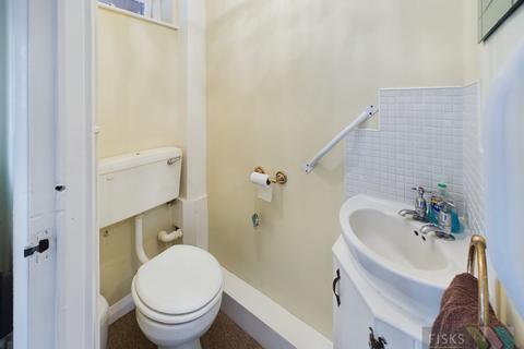 16 The Beeches, Tilbury, RM18 8ED