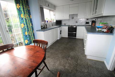 3 bedroom terraced house for sale - Yale Way, Hornchurch RM12