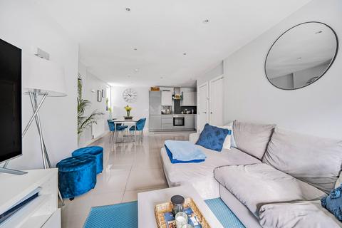 33d Park Road, Bushey, WD23 3EE