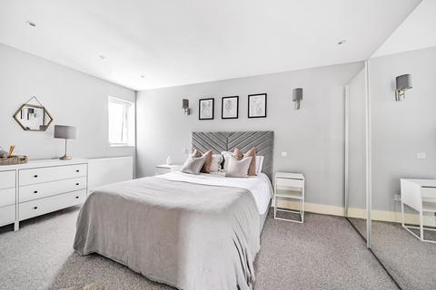 33d Park Road, Bushey, WD23 3EE