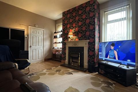 2 bedroom ground floor flat for sale, Gosforth Terrace, Gateshead, Tyne and Wear, NE10 0RA