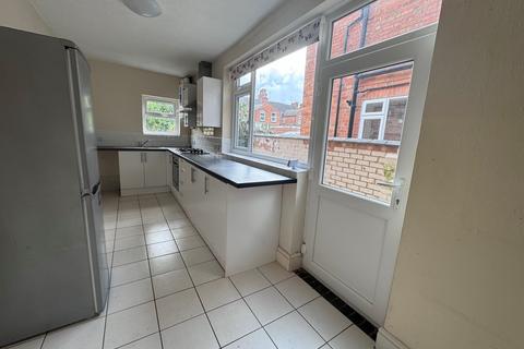 3 bedroom terraced house to rent, Howard Street, Loughborough LE11