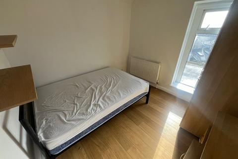 5 bedroom house share to rent, Glanmor Road, Swansea SA2