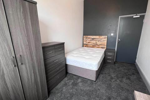 6 bedroom house share to rent - Brunswick Street, Swansea SA1