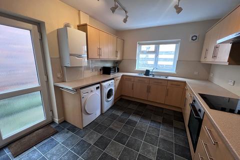 5 bedroom house share to rent, Rhyddings Park Road, Swansea SA2