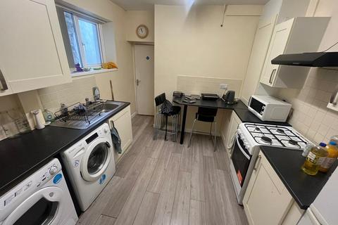 4 bedroom house share to rent, Grafog Street, Port Tennant SA1