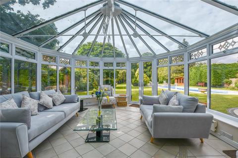 Monterey Lower Common, Eversley, Hook, RG27 0QU