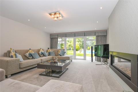Monterey Lower Common, Eversley, Hook, RG27 0QU