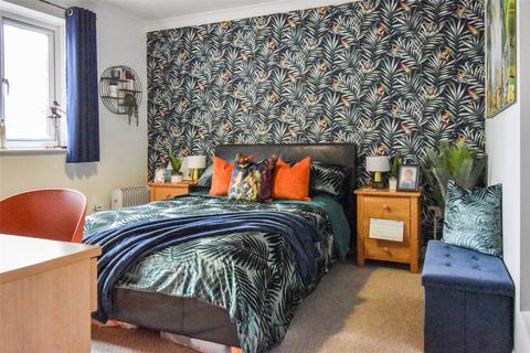 2 bedroom apartment for sale, Newport Road, Aldershot GU12