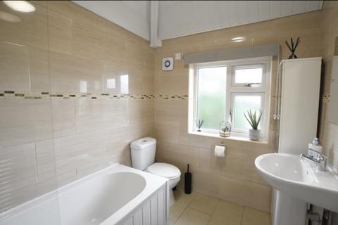 1 bedroom in a house share to rent, Wolverhampton Road, Oldbury B68