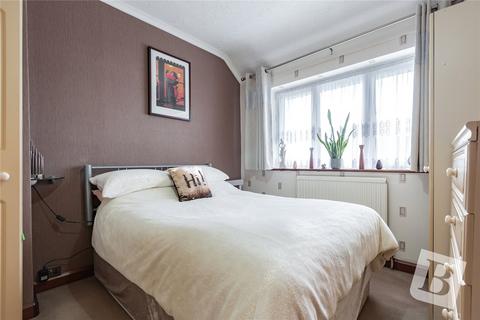 37 Rowdowns Road, Dagenham, RM9 6NJ