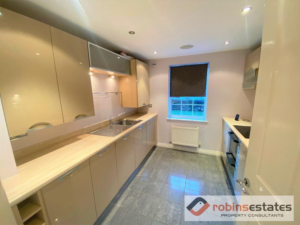 Potters Hollow, Bulwell, Nottingham... 2 bed ground floor flat to rent