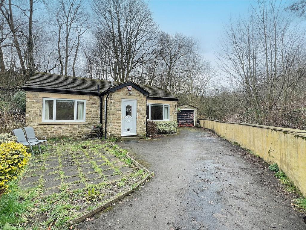 Wyke Bottoms, Oakenshaw, Bradford, BD12 2 bed bungalow for sale £210,000
