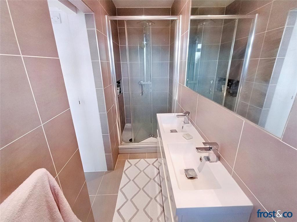 En Suite Shower Room