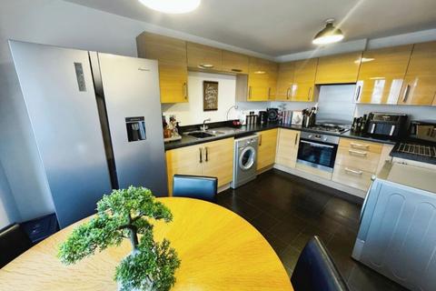 4 bedroom terraced house for sale, Carver Close, Swindon, SN3 4GJ