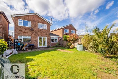 4 bedroom detached house for sale, Grebe Close, Great Yarmouth NR31