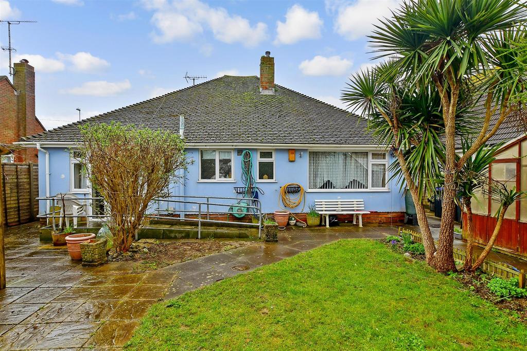 Eirene Road, GoringBySea, Worthing... 2 bed detached bungalow for