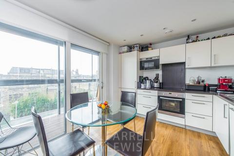 2 bedroom flat to rent, Roseberry Place, London E8