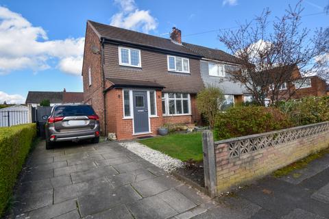 3 bedroom semi-detached house for sale - Redcar Avenue, Davyhulme, M41