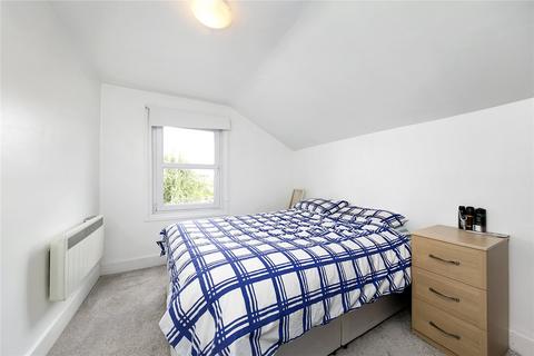 1 bedroom flat for sale, Stanley Road, Teddington, TW11