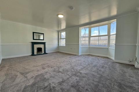 3 bedroom flat to rent, Amber Street, Saltburn By The Sea