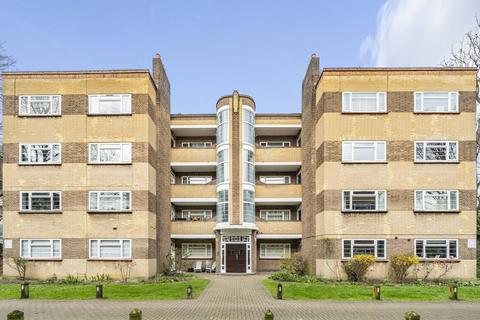2 bedroom flat for sale, Poynders Court, Clapham, London, SW4